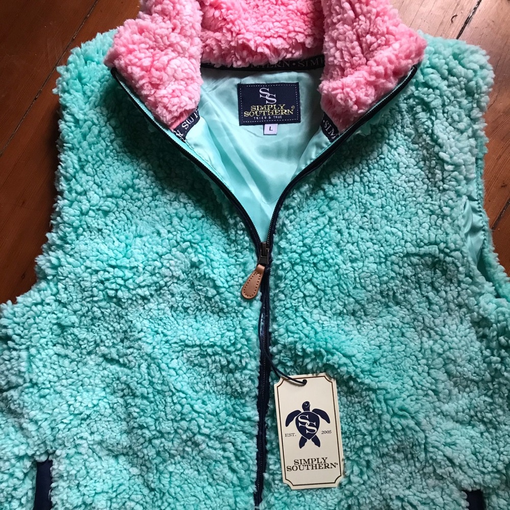 💕🐢Simply Southern Vest